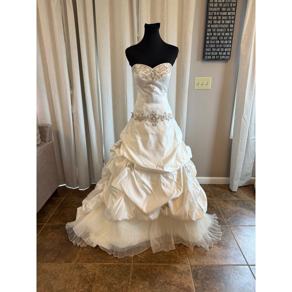 Wedding Dress/Gown By Rand Evan Size 4